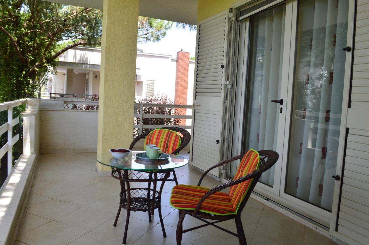 A Cozy Duplex In The Lalzi Bay Villa Durres Exterior photo
